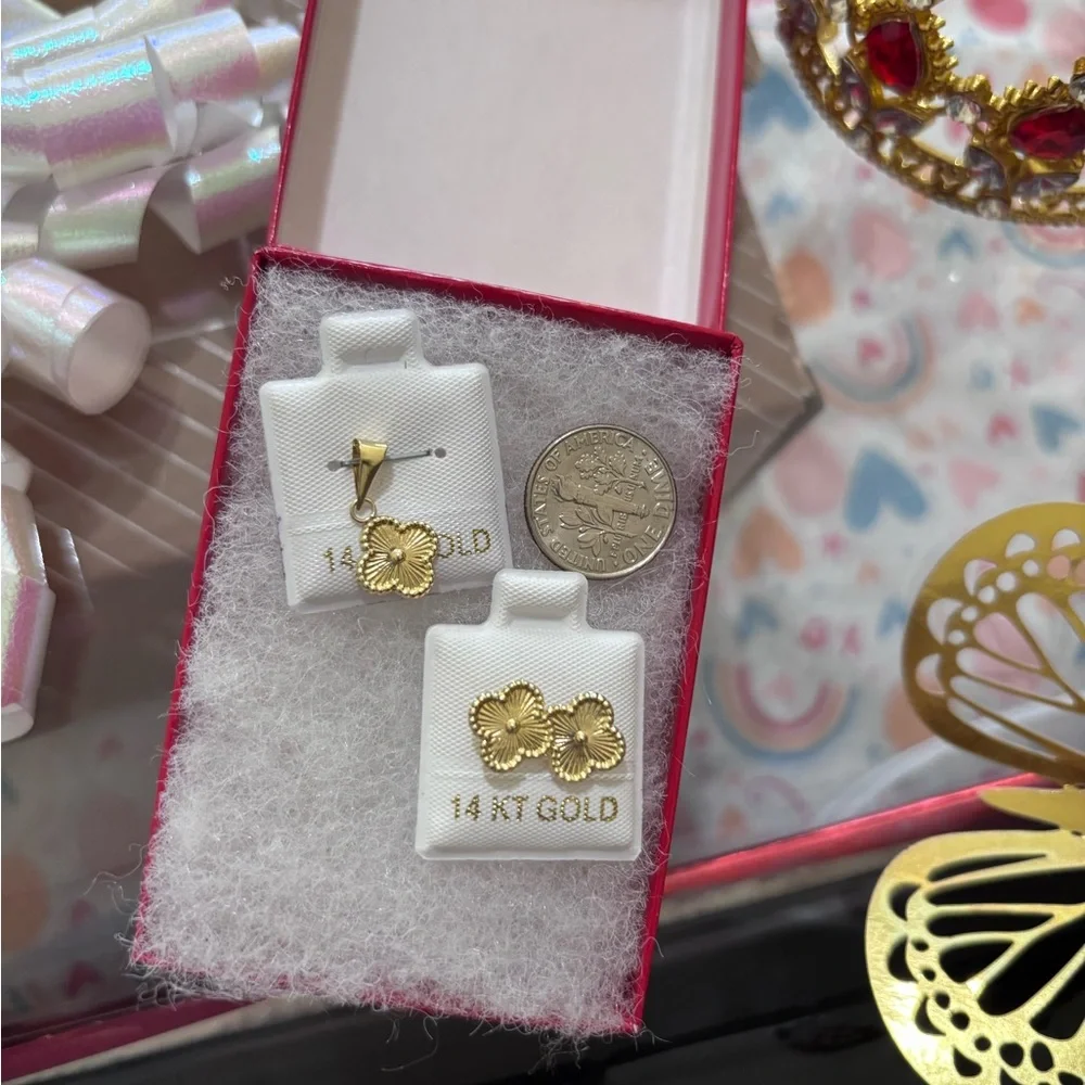 14KT Gold Kids Teddy Bear Stud Earrings - Gold